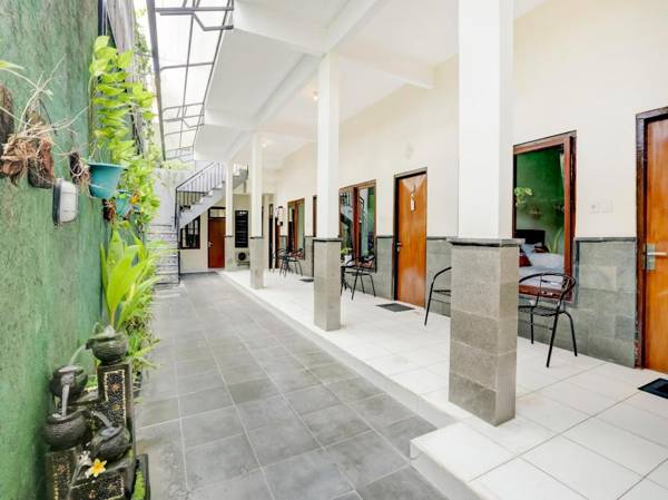 OYO 90053 Paradise Inn