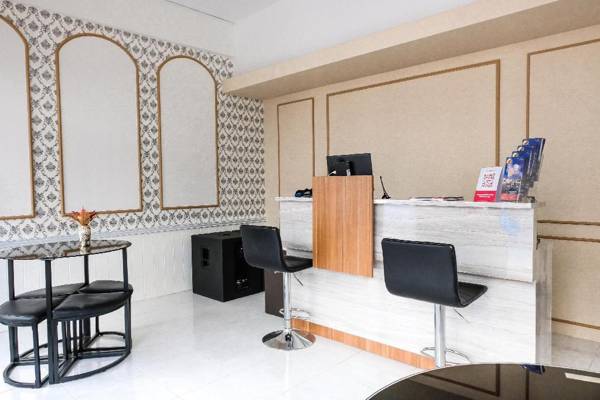 OYO 1352 Jember Town Square Residence