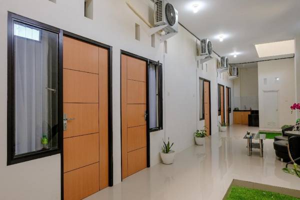 OYO 2798 Semeru Residence Syariah