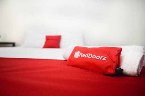 RedDoorz near Mal Abepura