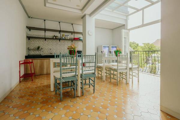 Urbanest Inn House TB Simatupang