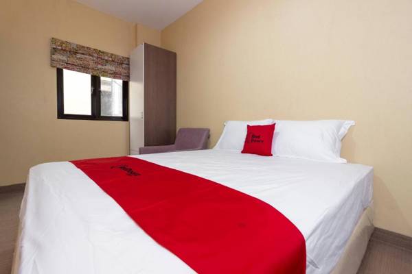 RedDoorz Plus @ Cipete Damai