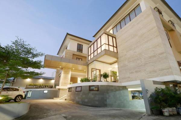 Vaccinated Staff - Plaza 54 Residence