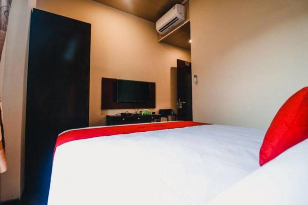RedDoorz near Halim Perdanakusuma 3
