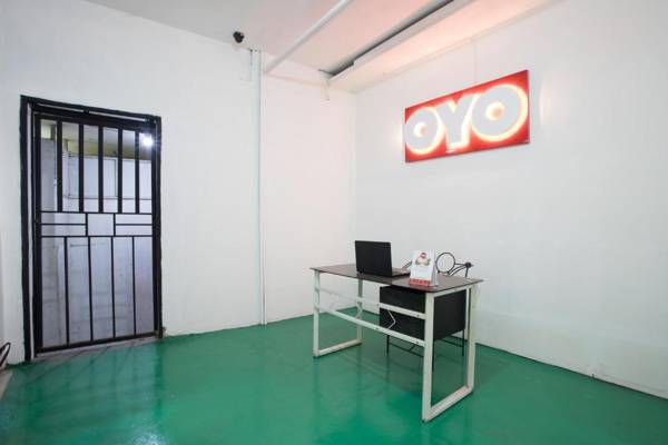 Vaccinated Staff - OYO 298 Gemilang Guesthouse