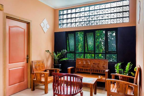 OYO 789 Pelangi Guest House