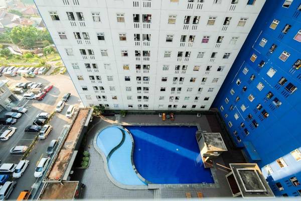 Nice Studio at Green Pramuka Apartment By Travelio