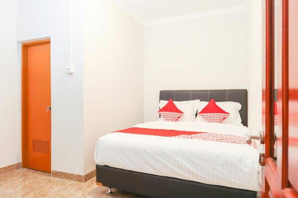 OYO 1519 Axl Residence