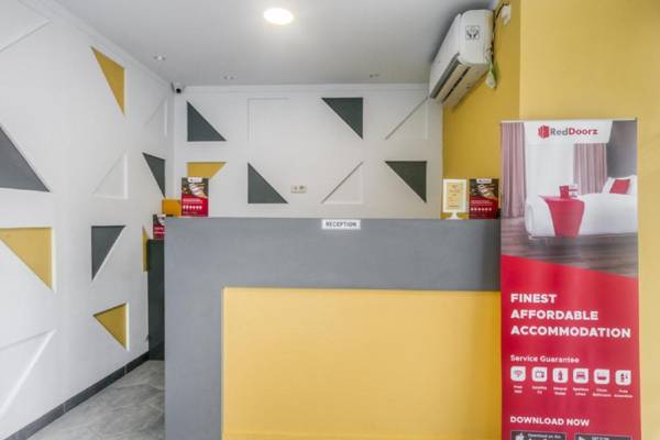 RedDoorz Plus @ Cideng Timur