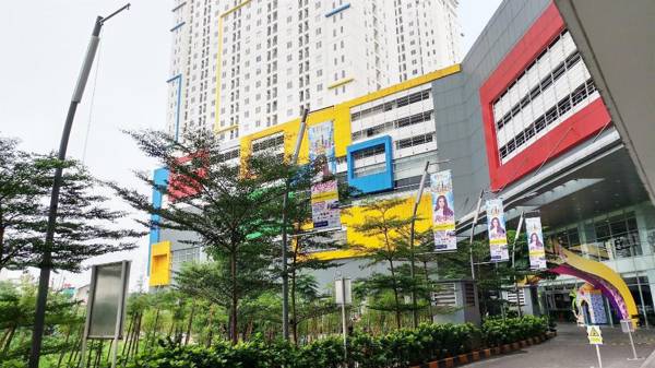 Best Deal 3BR Bassura Apartment By Travelio