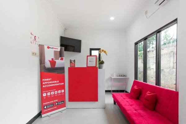 RedDoorz Plus near Trans Studio Cibubur 2