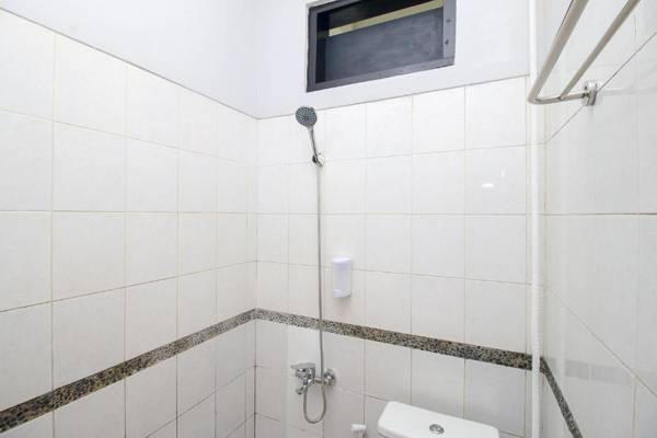 RedDoorz near Margonda Raya