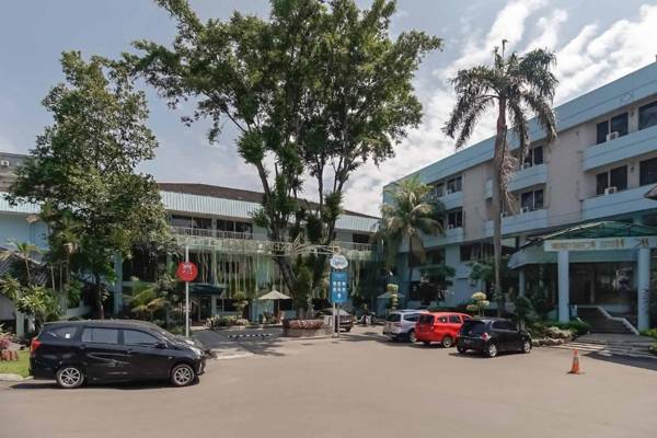 RedDoorz near Kebayoran Baru Blok S