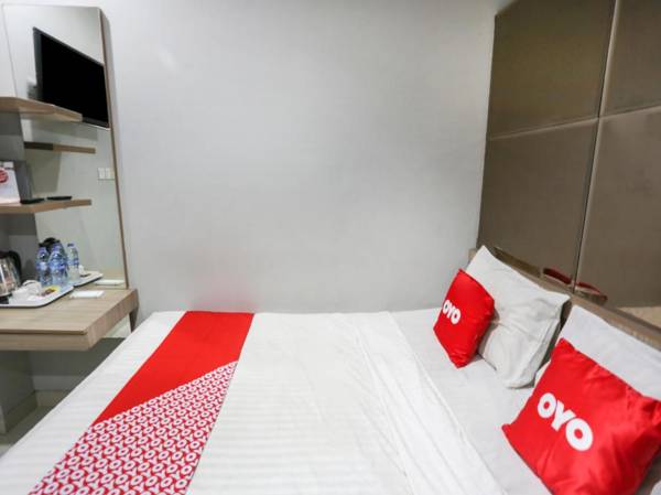 OYO 90056 Wisma Kebon Kacang 9