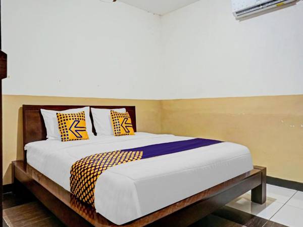 SPOT ON 90295 Simprug Residence