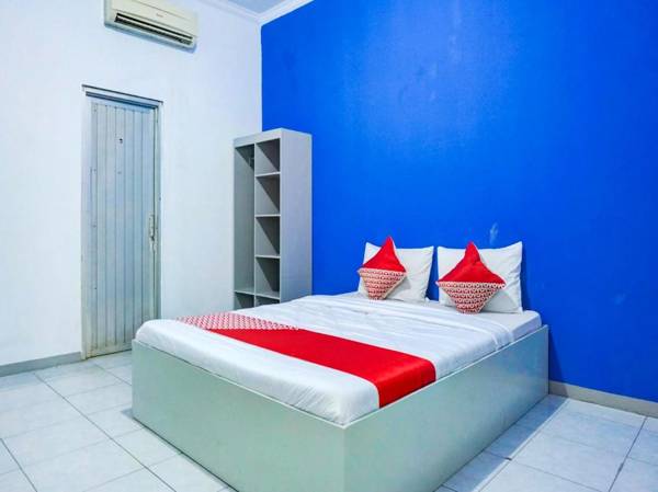 Vaccinated Staff - OYO 90304 Cosmo Tanjung Duren