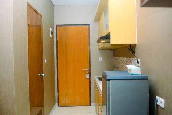 Simply & Cozy Studio at Dave Apartment By Travelio