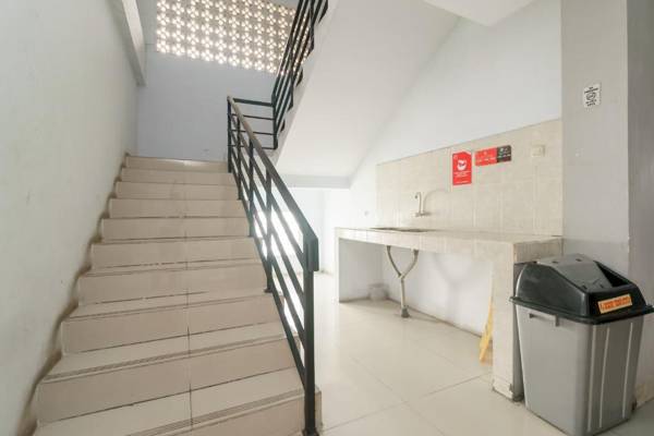 KoolKost Syariah near Kampus Utama Universitas Budi Luhur