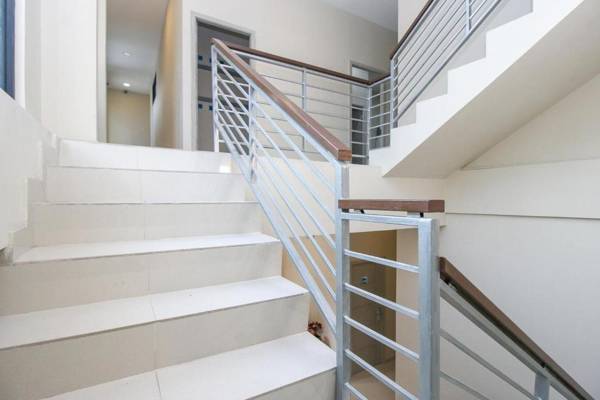 COZROOMS near MRT Plaza Indonesia and Grand Indonesia