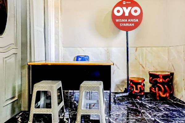 OYO 90634 Wisma Anisa Syariah