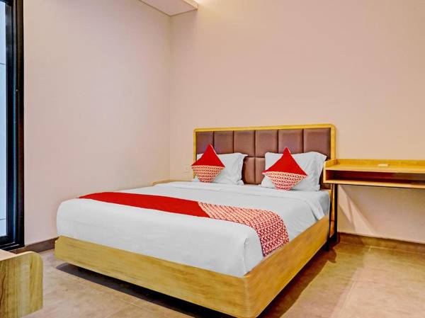 OYO 90635 Tango Juliet Residence