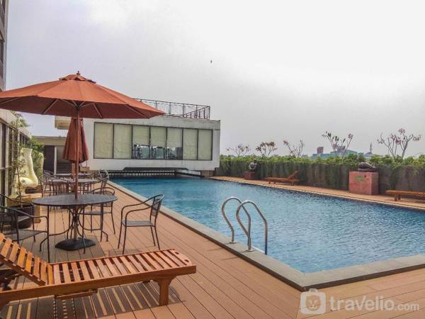 Great Deal Studio Dave Apt near Campus By Travelio