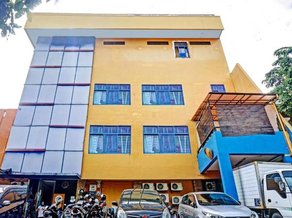 OYO 90692 Point Hostel