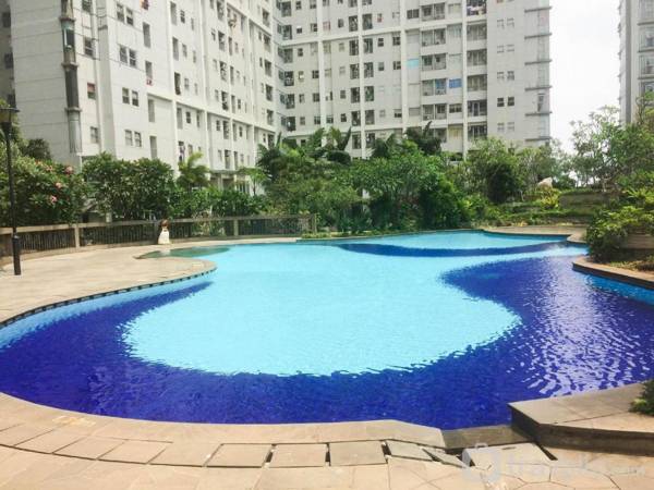 Comfy 2BR at Seasons City Apartment By Travelio