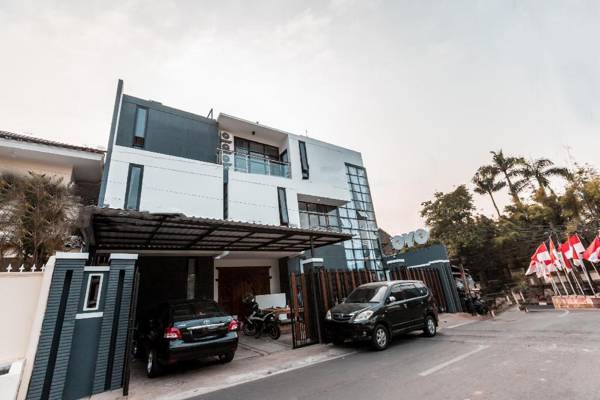 OYO 1580 D'rhea Syariah