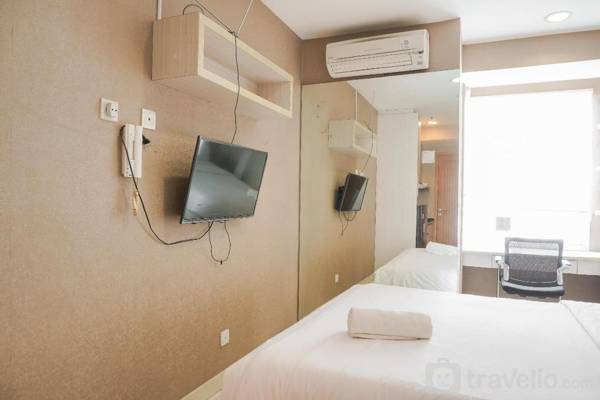 Warm Studio at Cinere Bellevue Suites By Travelio