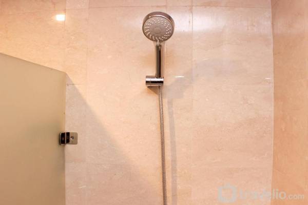 Elegant 2BR at Holland Village Jakarta By Travelio