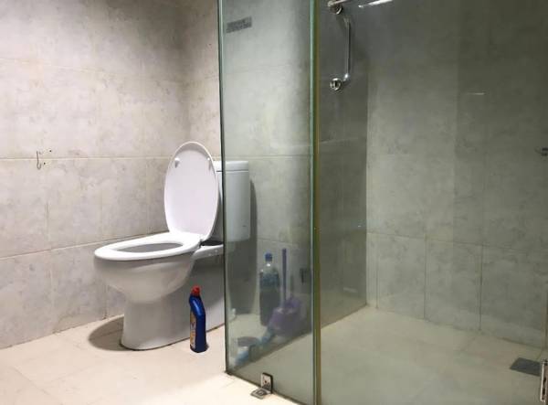 Comfy Wooden Decorated Studio - The Hive Cawang