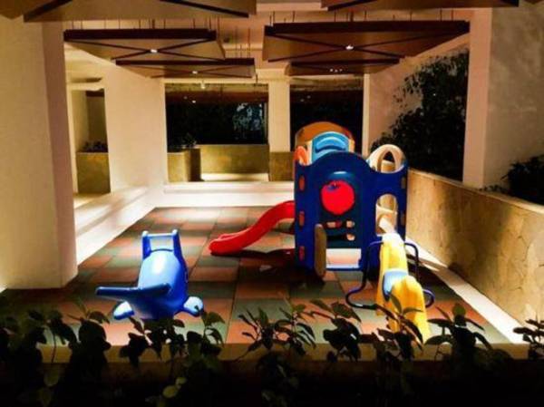 Comfy 2Br Apartment Bassura City Near Shopping Mall