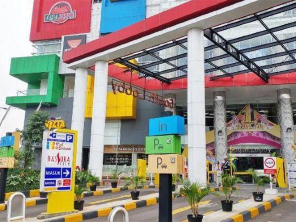 Comfy 2Br Apartment Bassura City Near Shopping Mall