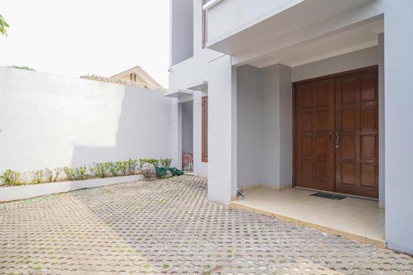 RedDoorz near RS Patria IKKT