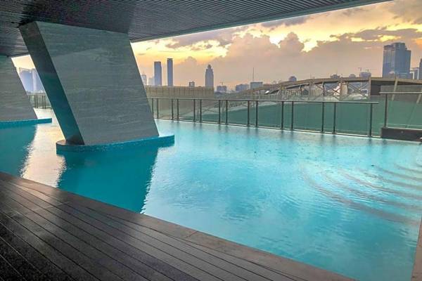 Luxurious Studio at Menteng Park Apartment by Travelio