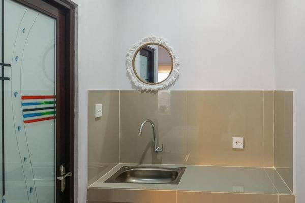 RedDoorz @ Jalan Gunung Talang Mahendradatta