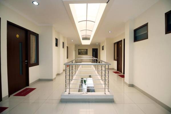 RedDoorz Syariah Plus near Cirebon Super Block Mall 2