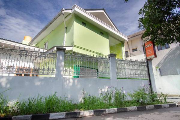 OYO 2710 Zleepy Pemuda Idaman