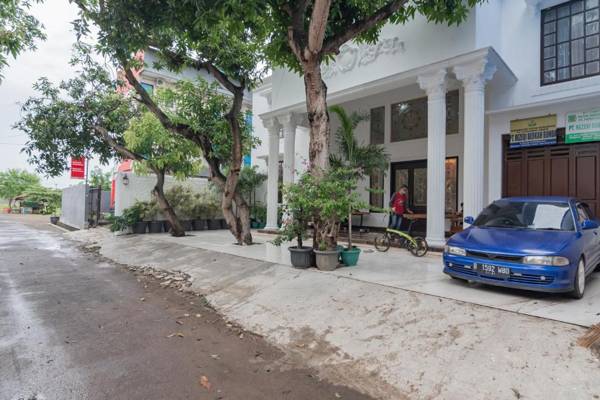 Family Homestay Syariah Cirebon RedPartner