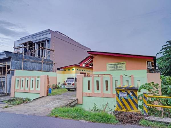 OYO 90648 Kusnan Guest House Syariah