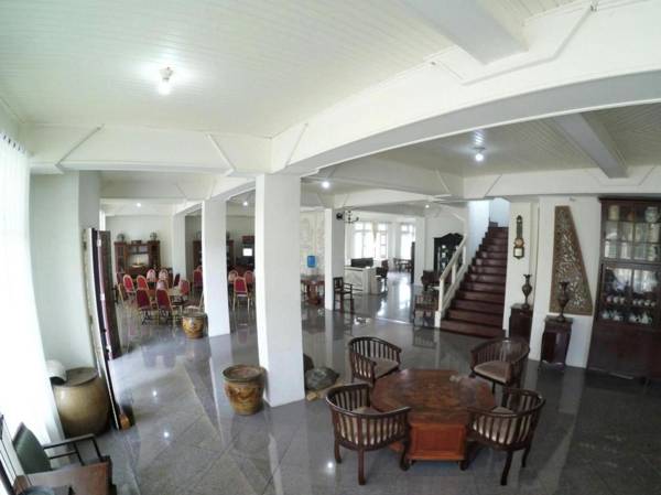 Amali Gallery Hotel