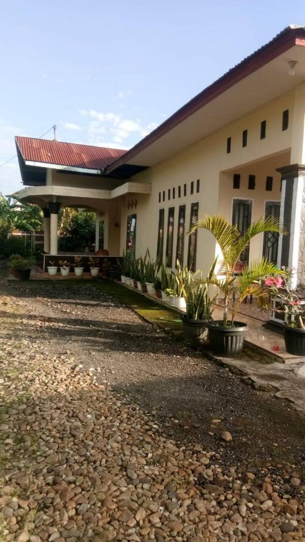 Thania Homestay