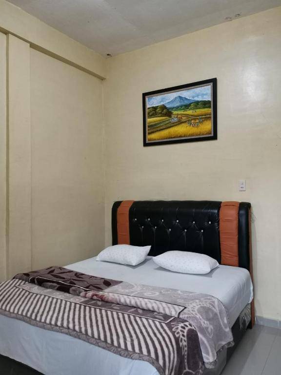 WISMA SUNRISE GUEST HOUSE jln perwira atau jln kaliaga no 5A Berastagi