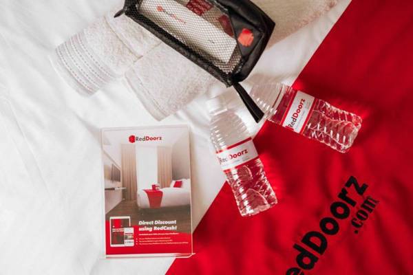 Pringgading Surf Camp RedPartner