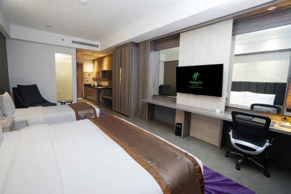 Workspace - Holiday Inn Bandung Pasteur an IHG Hotel