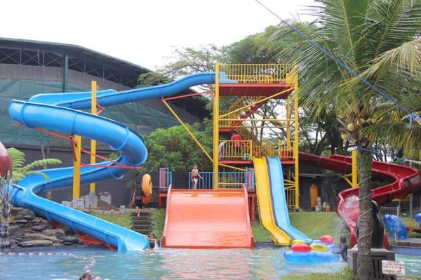 Oasis Siliwangi Hotel & Waterpark