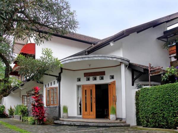 Rumah Asri Bed & Breakfast