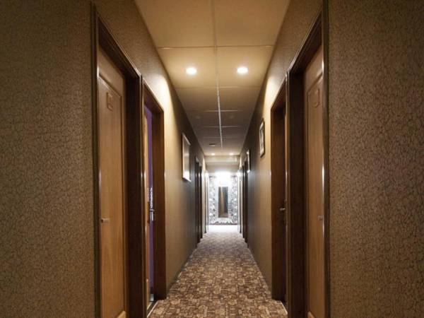 Mine Home Hotel Cihampelas