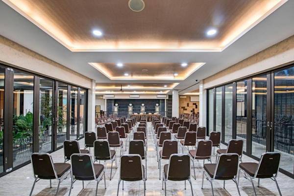 Lotus Hotel Subang